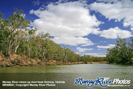 Murray River views up river from Echuca, Victoria