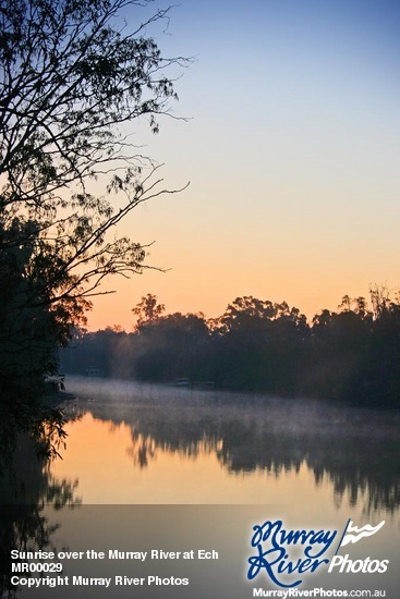 Sunrise over the Murray River at Echuca, Victoria