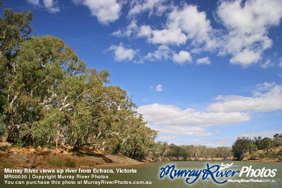 Murray River views up river from Echuca, Victoria