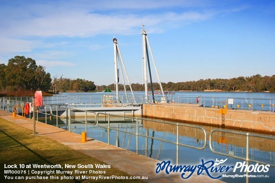 Lock 10 at Wentworth, New South Wales