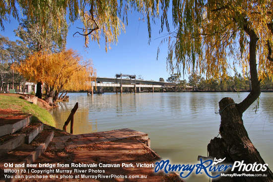 Old and new bridge from Robinvale Caravan Park, Victoria