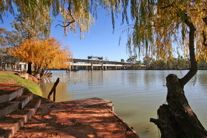 Old and new bridge from Robinvale Caravan Park, Victoria