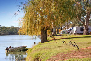 Fishing and relaxing at Robinvale Caravan Park, Victoria