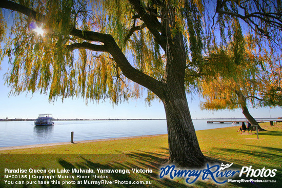 Paradise Queen on Lake Mulwala, Yarrawonga, Victoria