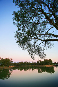 Lock 11 on sunset, Mildura