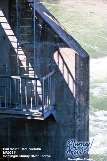 Dartmouth Dam, Victoria