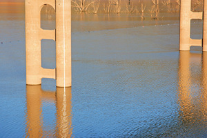 Bellbridge reflection, Hume Reservoir