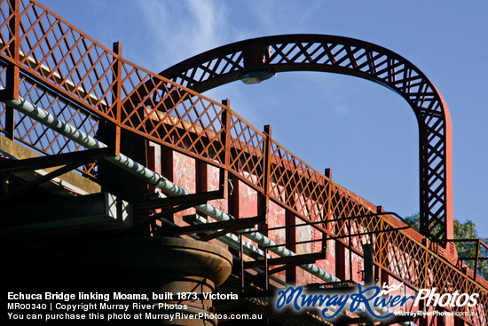 Echuca Bridge linking Moama, built 1873, Victoria