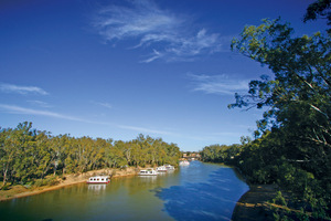 Echuca Wharf, Houseboats and Paddle steamers, Victoria