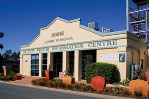 Old Gateway Visitor Centre, Albury Wodonga - Archive image