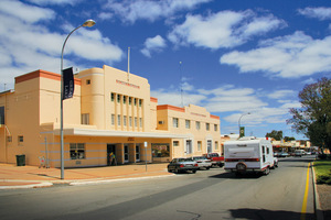 Bonney Theatre and Barmera Memoria Hall