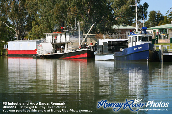 PS Industry and Argo Barge, Renmark