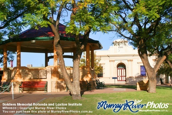 Soldiers Memorial Rotunda and Loxton Institute