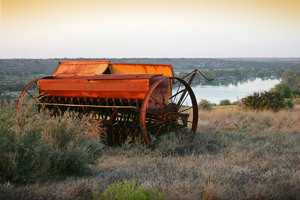 Old farm machinery at Nildotte