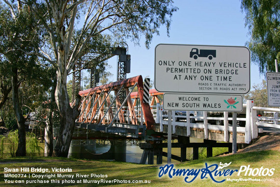 Swan Hill Bridge, Victoria