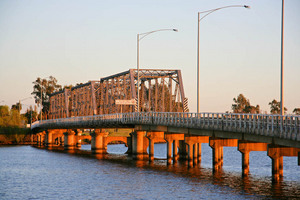 Bridge from Yarrawonga to Mulwala