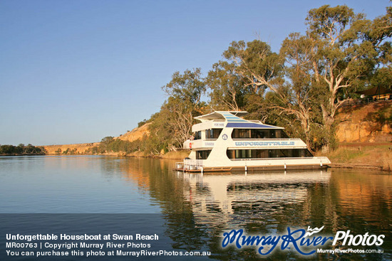 Unforgettable Houseboat at Swan Reach