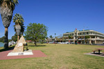 Renmark riverfront and Renmark Hotel