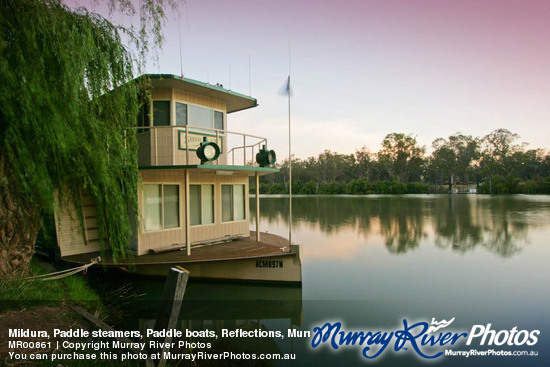 Mildura, Paddle steamers, Paddle boats, Reflections, Murray River