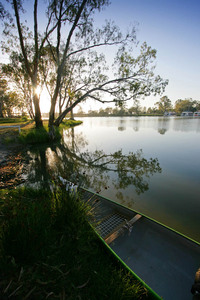 Canoe on sunrise at Buronga