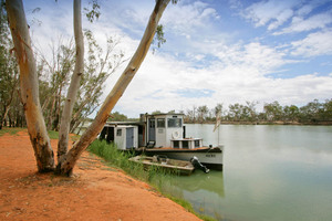 Paddle boat Hebe at Loxton