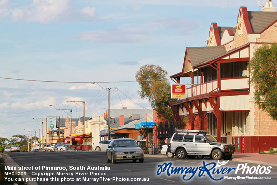 Main street of Pinnaroo, South Australia