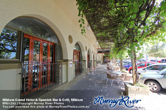 Mildura Grand Hotel & Spanish Bar & Grill; Mildura