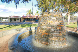 Paringa fountain, Paringa