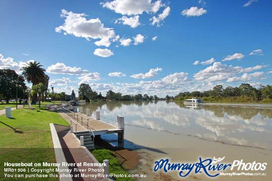 Houseboat on Murray River at Renmark