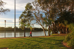 Walking on Renmark riverfront trails