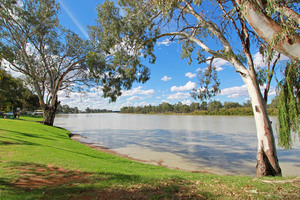 Renmark riverfront