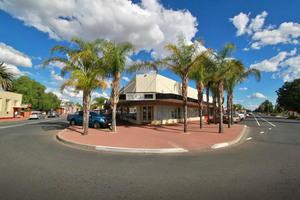 Renmark street frontage