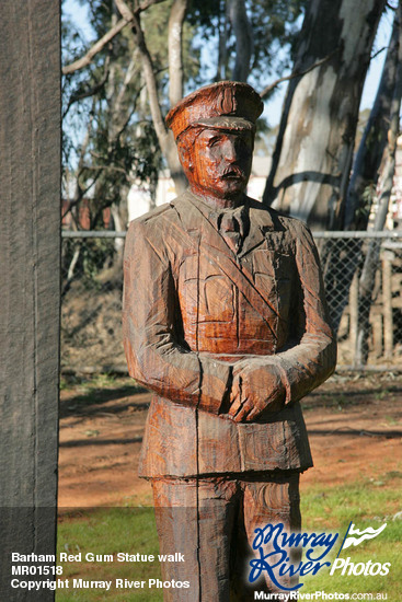 Barham Red Gum Statue walk