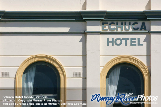 Echuca Hotel facade, Victoria