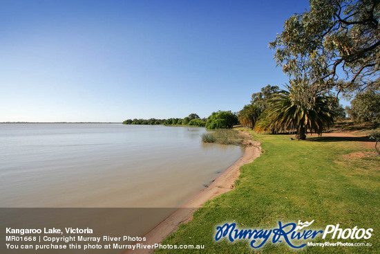 Kangaroo Lake, Victoria