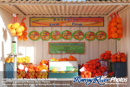 Loxton fruit stall, Riverland, South Australia