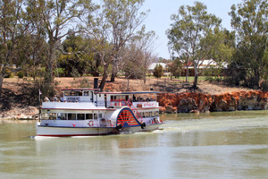 PV Rothbury in front of Mildura Homestead, Mildura