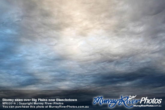 Stormy skies over Big Plains near Blanchetown