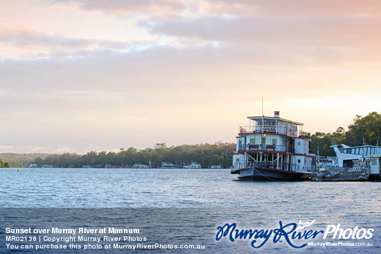 Sunset over Murray River at Mannum