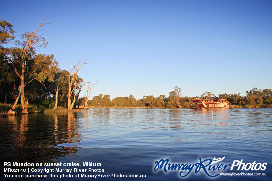 PS Mundoo on sunset cruise, Mildura