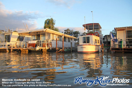 Mannum riverboats on sunset