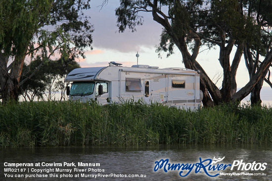 Campervan at Cowirra Park, Mannum