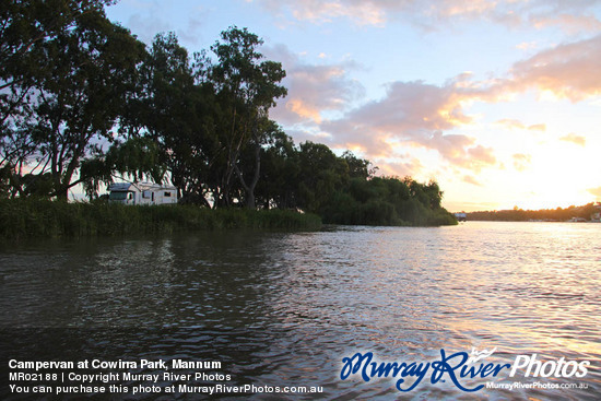 Campervan at Cowirra Park, Mannum