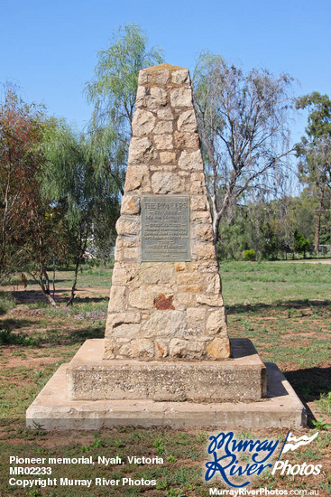 Pioneer memorial, Nyah, Victoria
