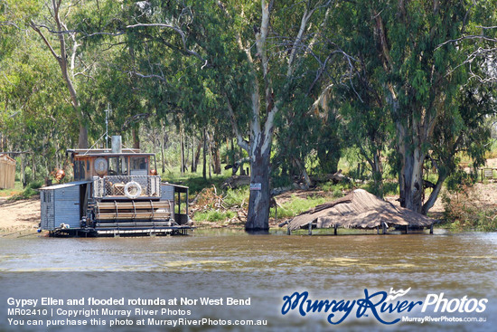 Gypsy Ellen and flooded rotunda at Nor West Bend