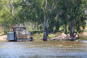 Gypsy Ellen and flooded rotunda at Nor West Bend