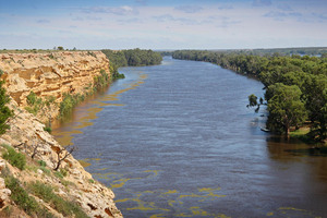 Looking down river from Blanchetown