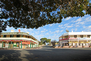 Commercial and Terminus Hotel, Morgan