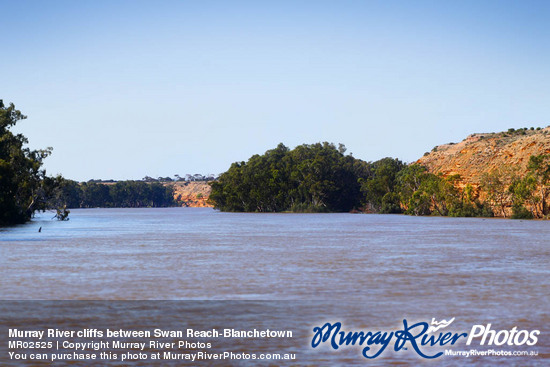 Murray River cliffs between Swan Reach-Blanchetown