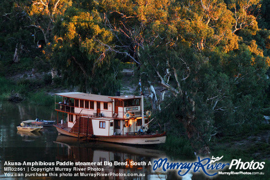 Akuna-Amphibious Paddle steamer at Big Bend, South Australia